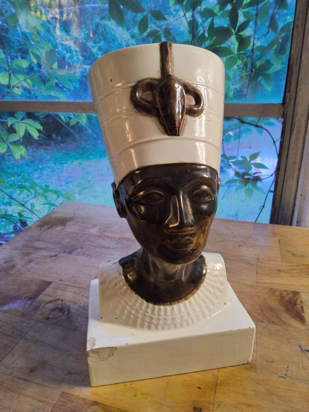 Vintage Nefertiti Ceramic Bust